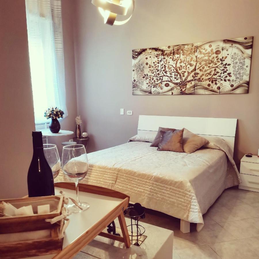 Dale Rooms Νάπολη Εξωτερικό φωτογραφία